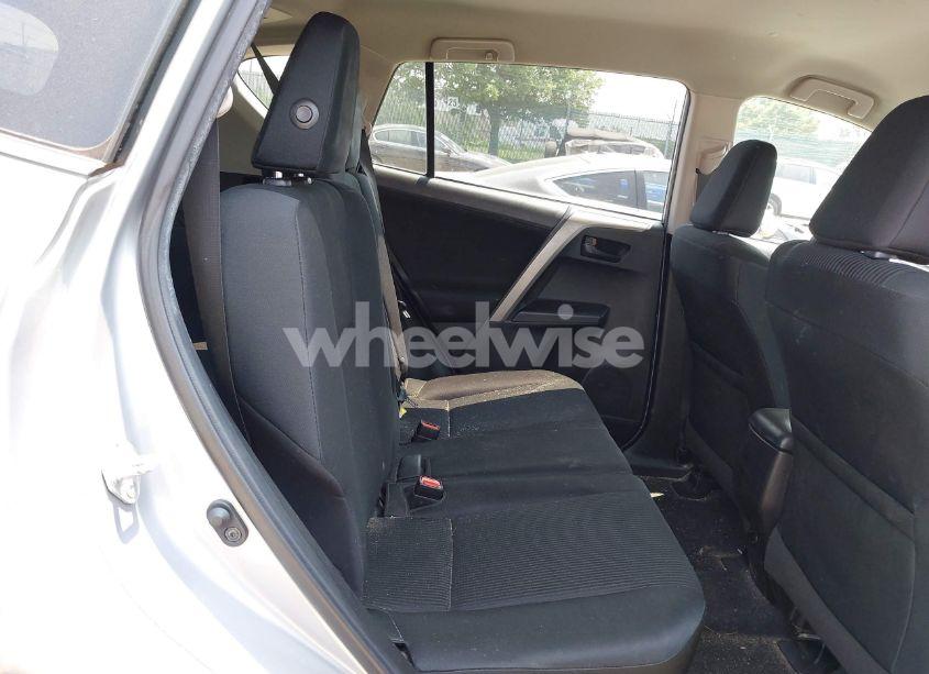 Photo 8 of 2018 Toyota Rav4 LE (VIN 2T3ZFREV5JW491225)