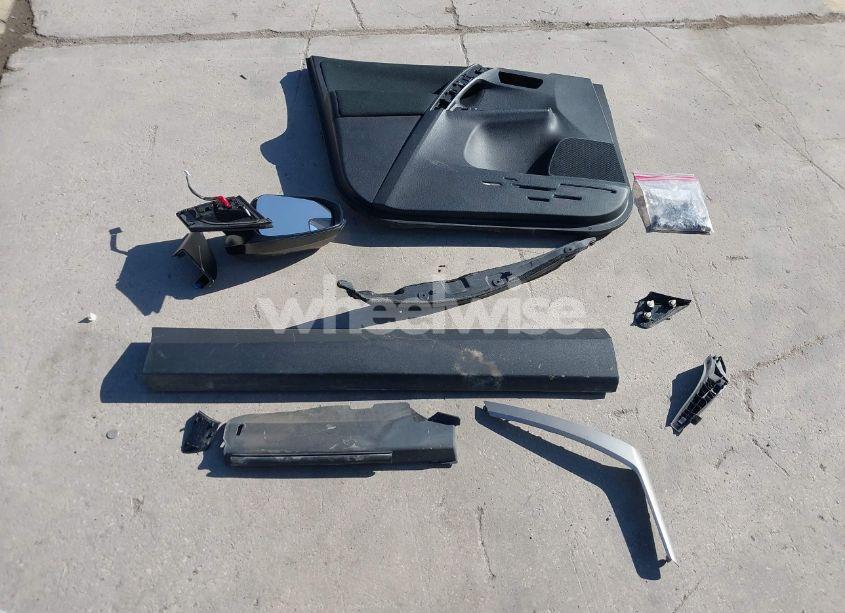 Photo 12 of 2018 Toyota Rav4 LE (VIN 2T3ZFREV5JW492911)