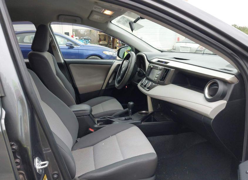 Photo 5 of 2015 Toyota Rav4 LE (VIN 2T3ZFREV6FW198814)