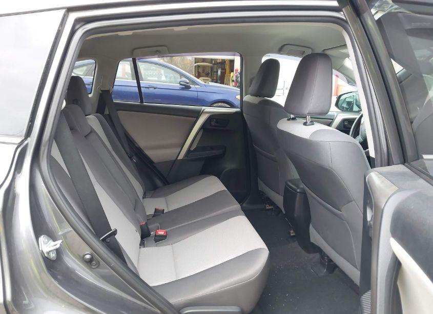 Photo 8 of 2015 Toyota Rav4 LE (VIN 2T3ZFREV6FW198814)