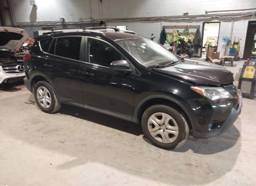 2015 Toyota Rav4 LE (VIN 2T3ZFREV6FW202151) main photo