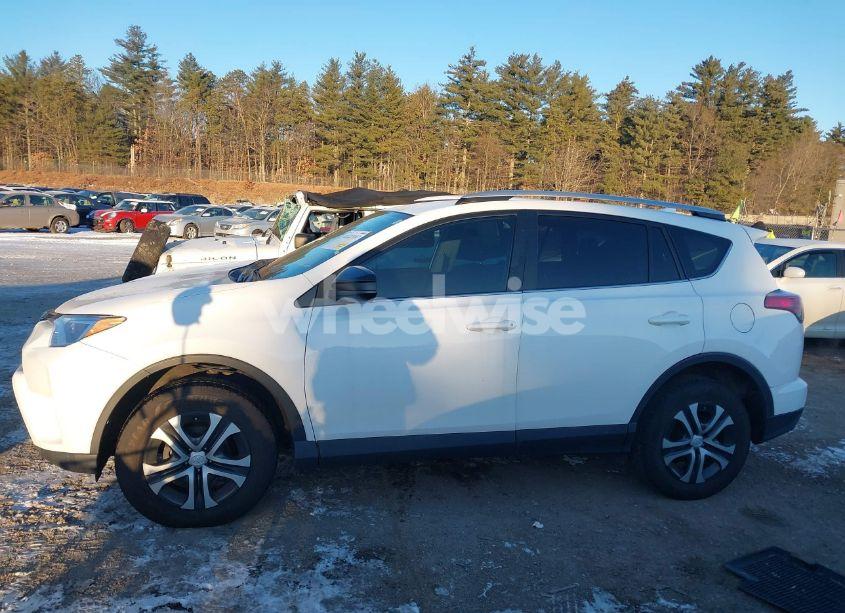 Photo 14 of 2016 Toyota Rav4 LE (VIN 2T3ZFREV6GW259676)