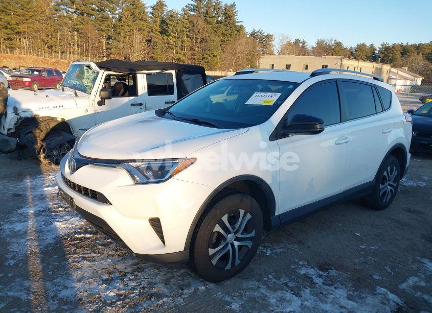 Photo 2 of 2016 Toyota Rav4 LE (VIN 2T3ZFREV6GW259676)