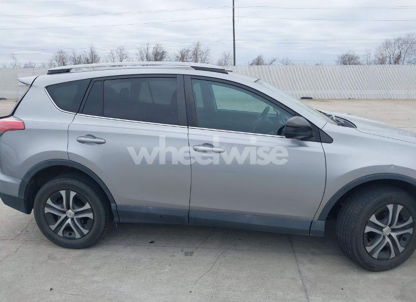 Photo 13 of 2018 Toyota Rav4 LE (VIN 2T3ZFREV6JW423421)