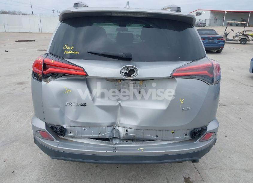 Photo 6 of 2018 Toyota Rav4 LE (VIN 2T3ZFREV6JW423421)