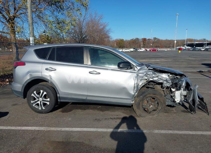 Photo 13 of 2018 Toyota Rav4 LE (VIN 2T3ZFREV6JW429087)