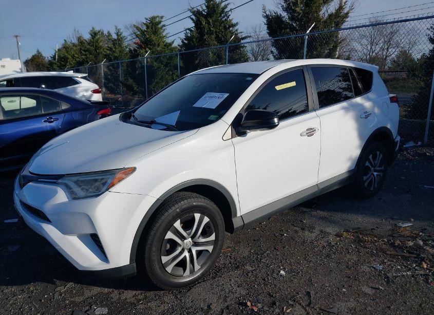 Photo 2 of 2018 Toyota Rav4 LE (VIN 2T3ZFREV6JW442647)