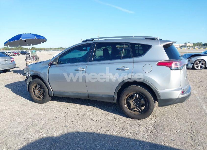 Photo 14 of 2018 Toyota Rav4 LE (VIN 2T3ZFREV6JW483599)