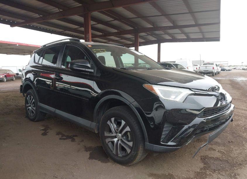 2018 Toyota Rav4 LE (VIN 2T3ZFREV6JW496143) main photo