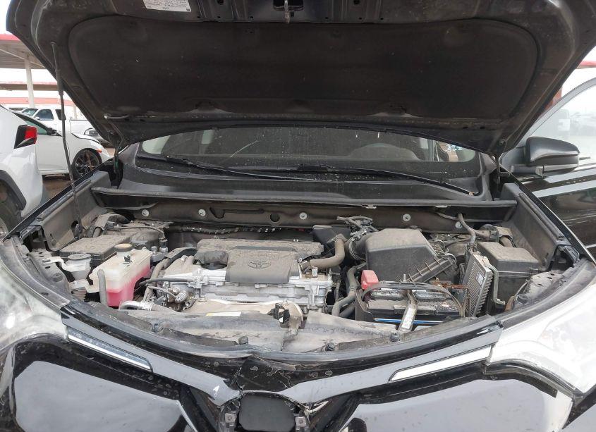 Photo 10 of 2018 Toyota Rav4 LE (VIN 2T3ZFREV6JW496143)