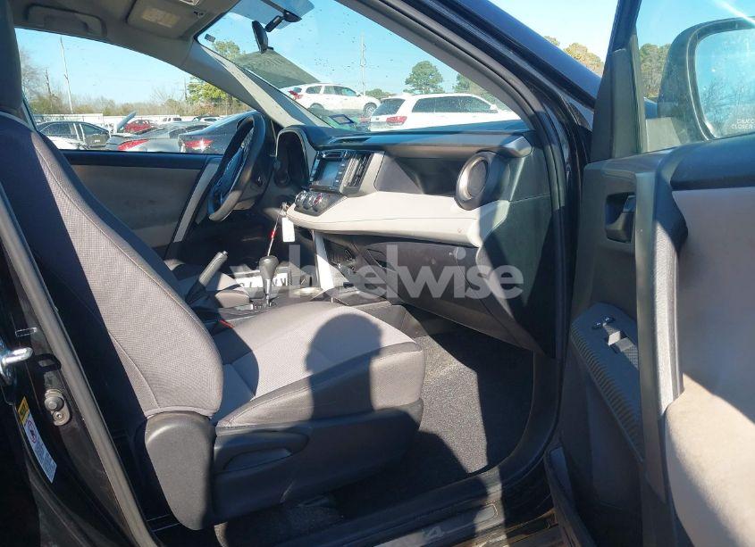 Photo 5 of 2015 Toyota Rav4 LE (VIN 2T3ZFREV7FW194416)