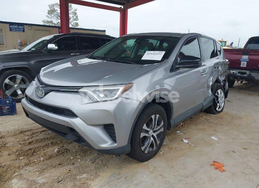 Photo 2 of 2018 Toyota Rav4 LE (VIN 2T3ZFREV7JW445945)