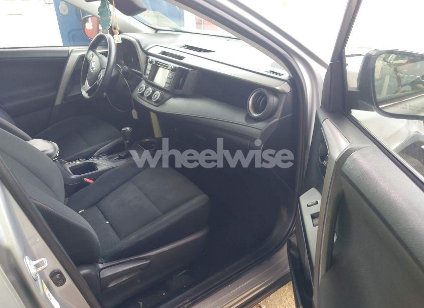 Photo 5 of 2018 Toyota Rav4 LE (VIN 2T3ZFREV7JW445945)