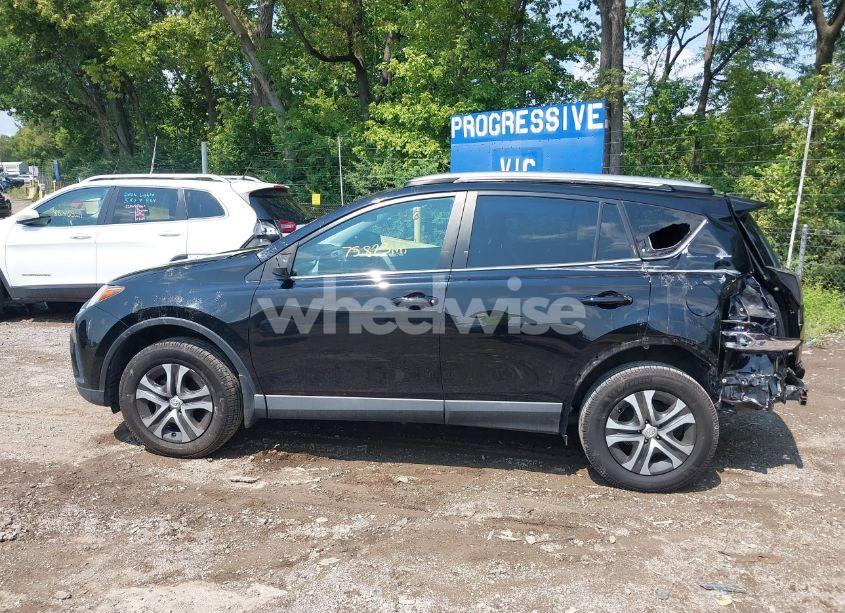 Photo 14 of 2018 Toyota Rav4 LE (VIN 2T3ZFREV7JW464348)