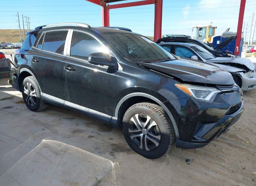2018 Toyota Rav4 LE (VIN 2T3ZFREV7JW474815) main photo