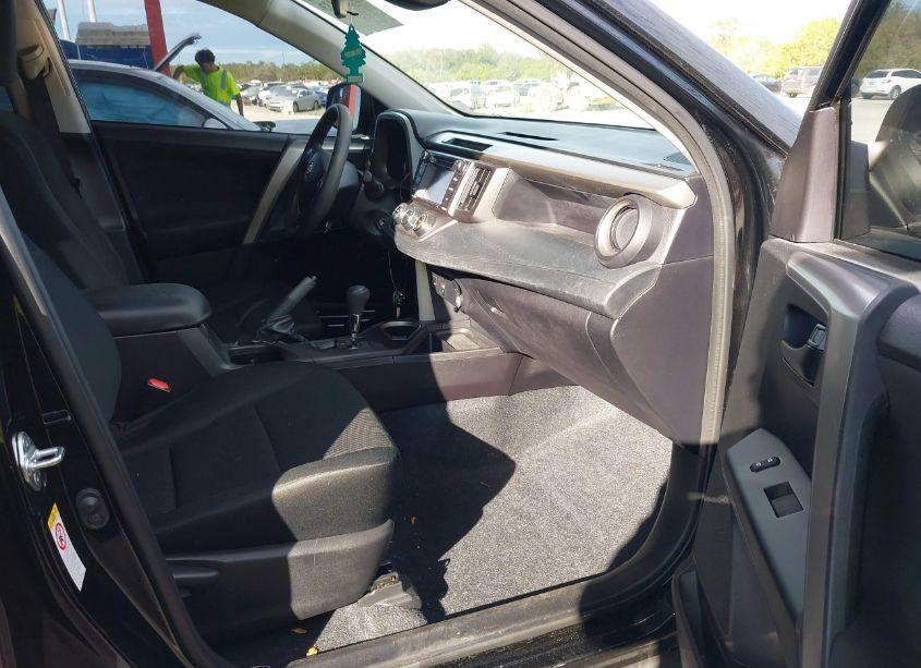 Photo 5 of 2018 Toyota Rav4 LE (VIN 2T3ZFREV7JW474815)