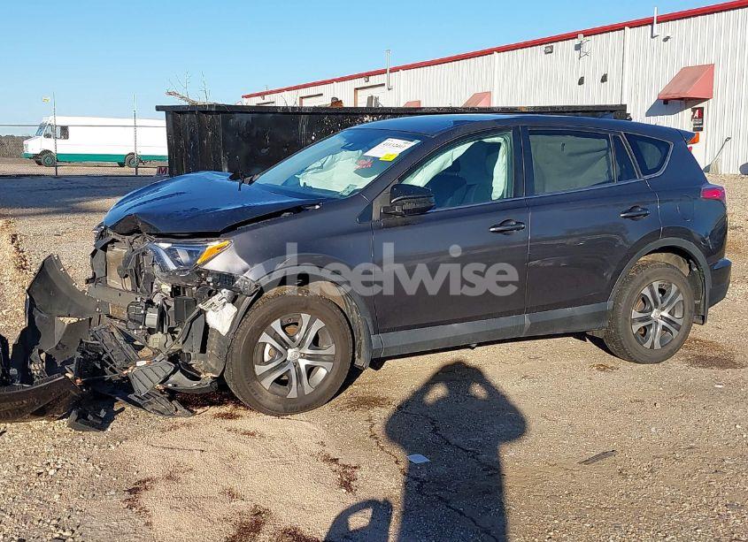 Photo 2 of 2018 Toyota Rav4 LE (VIN 2T3ZFREV7JW517761)