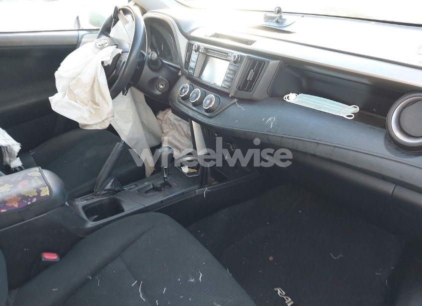 Photo 5 of 2018 Toyota Rav4 LE (VIN 2T3ZFREV7JW517761)