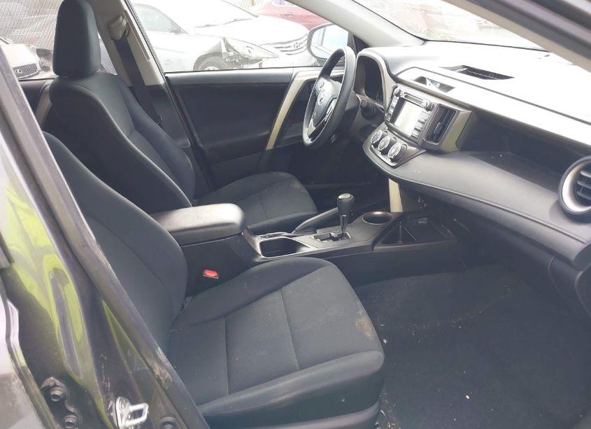 Photo 5 of 2015 Toyota Rav4 LE (VIN 2T3ZFREV8FW196627)