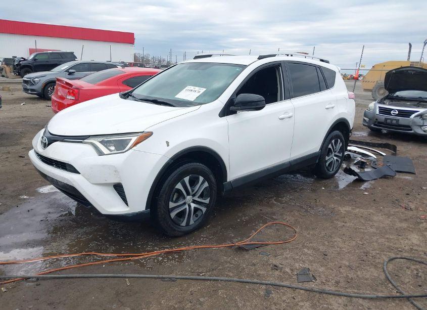 Photo 2 of 2016 Toyota Rav4 LE (VIN 2T3ZFREV8GW291433)