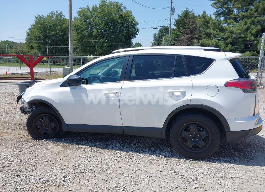 Photo 14 of 2016 Toyota Rav4 LE (VIN 2T3ZFREV8GW294669)