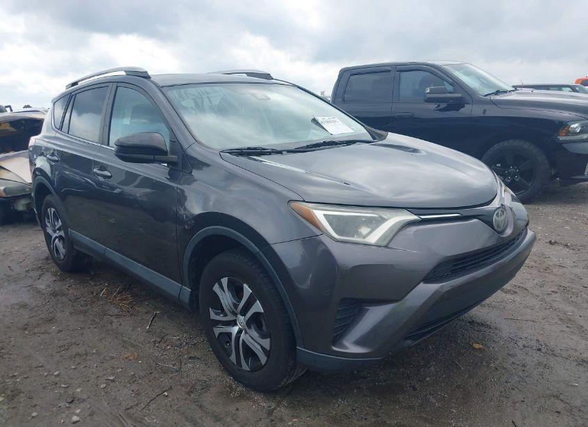 2017 Toyota Rav4 LE (VIN 2T3ZFREV8HW350904) main photo