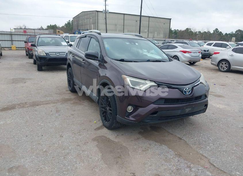 2018 Toyota Rav4 LE (VIN 2T3ZFREV8JW420407) main photo