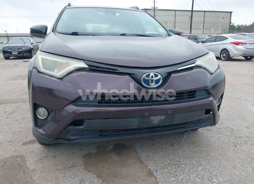Photo 6 of 2018 Toyota Rav4 LE (VIN 2T3ZFREV8JW420407)