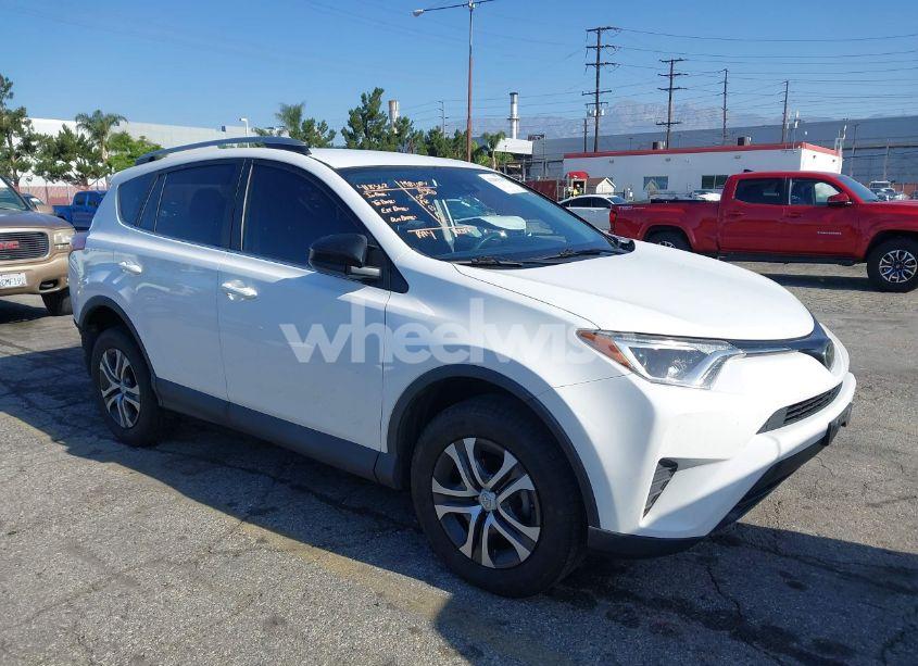 2018 Toyota Rav4 LE (VIN 2T3ZFREV8JW478209) main photo