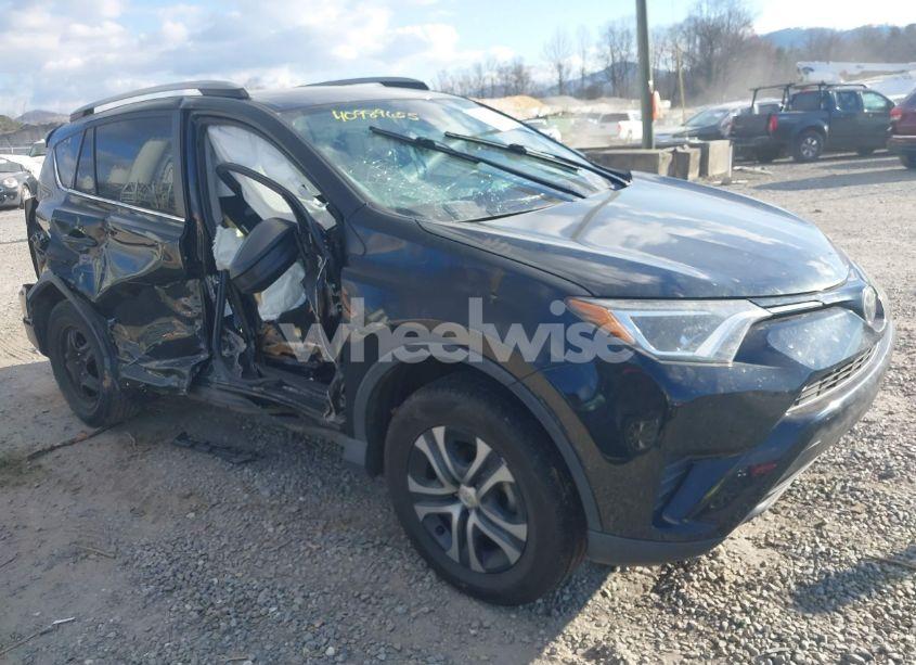 2018 Toyota Rav4 LE (VIN 2T3ZFREV8JW494572) main photo