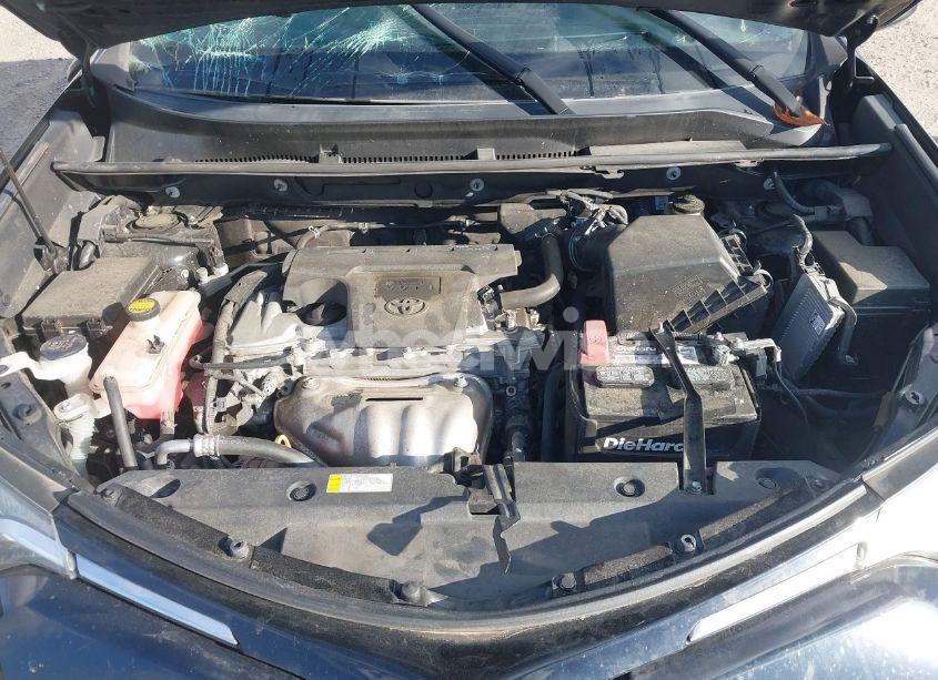 Photo 10 of 2018 Toyota Rav4 LE (VIN 2T3ZFREV8JW494572)