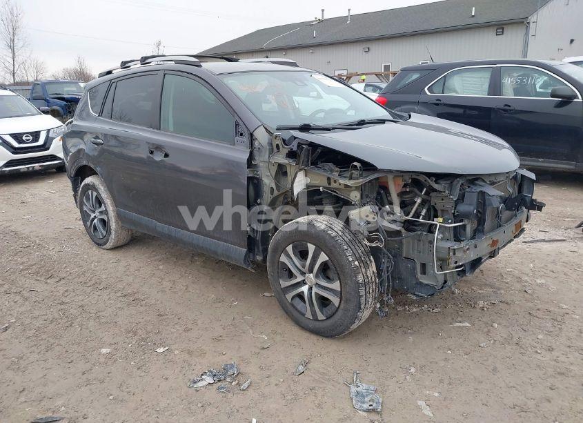 2018 Toyota Rav4 LE (VIN 2T3ZFREV8JW498055) main photo