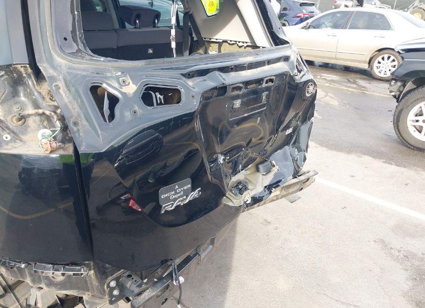 Photo 6 of 2015 Toyota Rav4 LE (VIN 2T3ZFREV9FW195616)