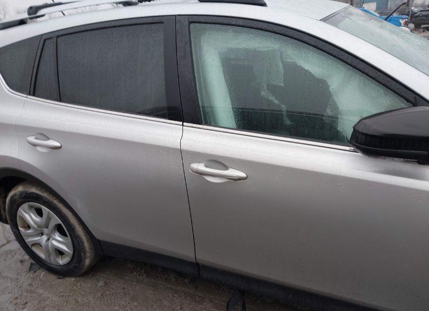 Photo 14 of 2015 Toyota Rav4 LE (VIN 2T3ZFREV9FW203164)