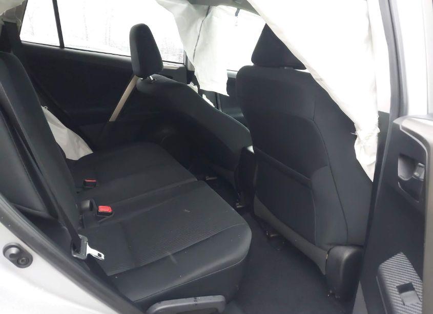 Photo 8 of 2015 Toyota Rav4 LE (VIN 2T3ZFREV9FW203164)