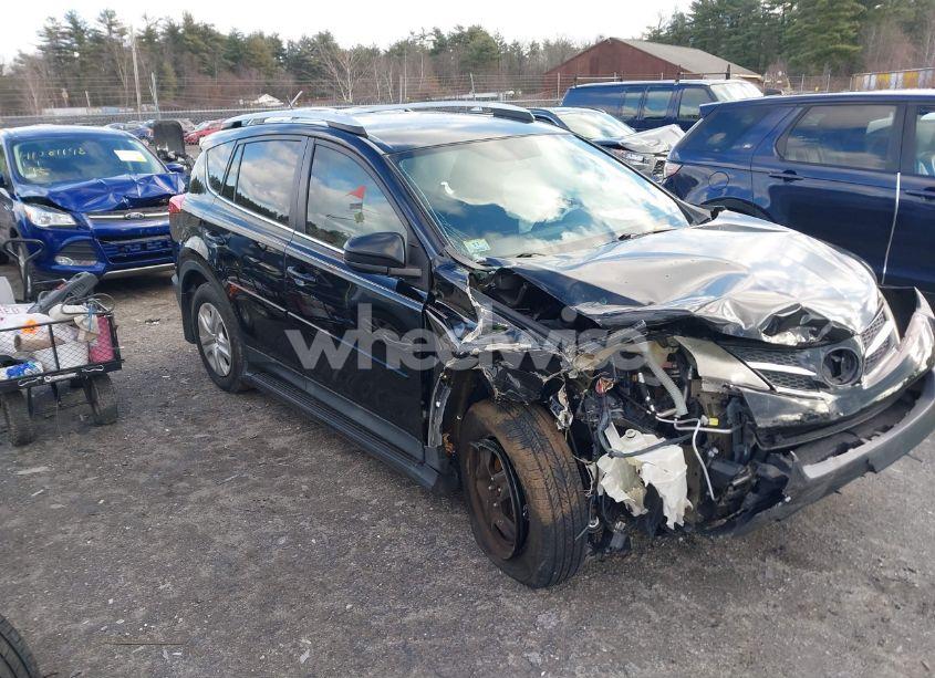 2015 Toyota Rav4 LE (VIN 2T3ZFREV9FW213127) main photo