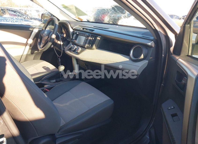 Photo 5 of 2015 Toyota Rav4 LE (VIN 2T3ZFREV9FW226976)