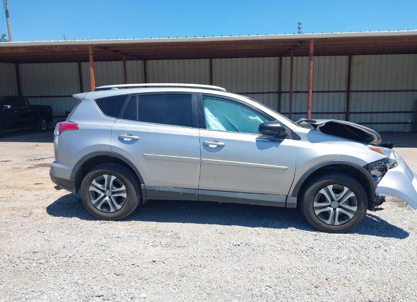 Photo 14 of 2016 Toyota Rav4 LE (VIN 2T3ZFREV9GW262121)