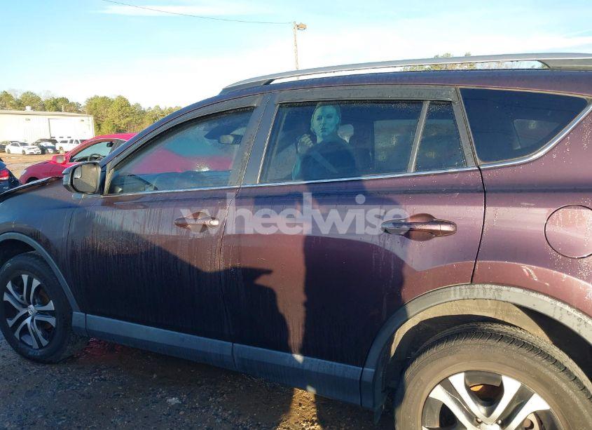 Photo 14 of 2018 Toyota Rav4 LE (VIN 2T3ZFREV9JW461905)