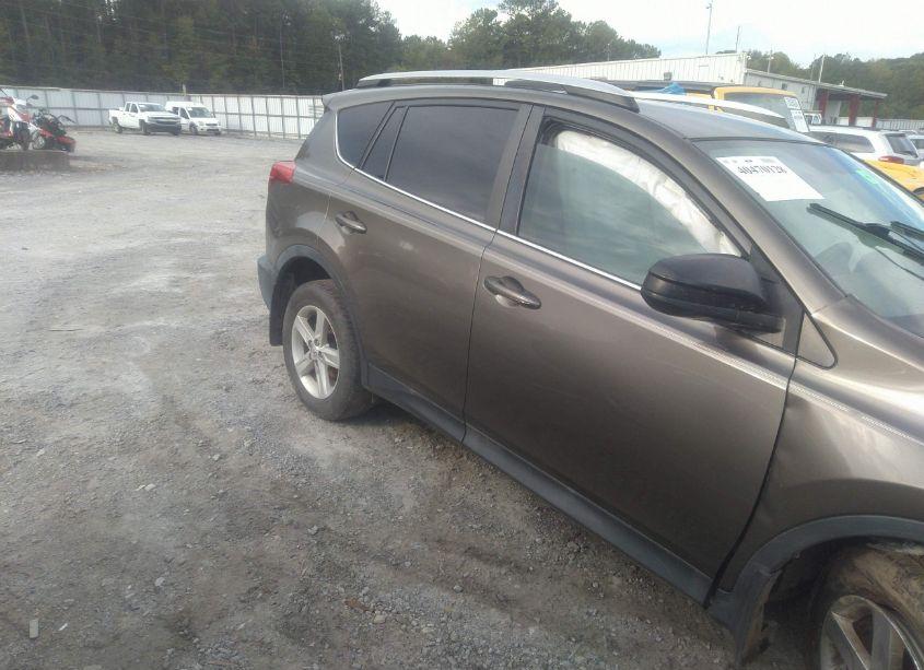 Photo 13 of 2013 Toyota Rav4 LE (VIN 2T3ZFREVXDW067849)