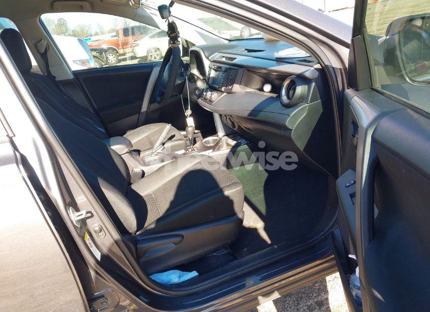 Photo 5 of 2018 Toyota Rav4 LE (VIN 2T3ZFREVXJW453912)