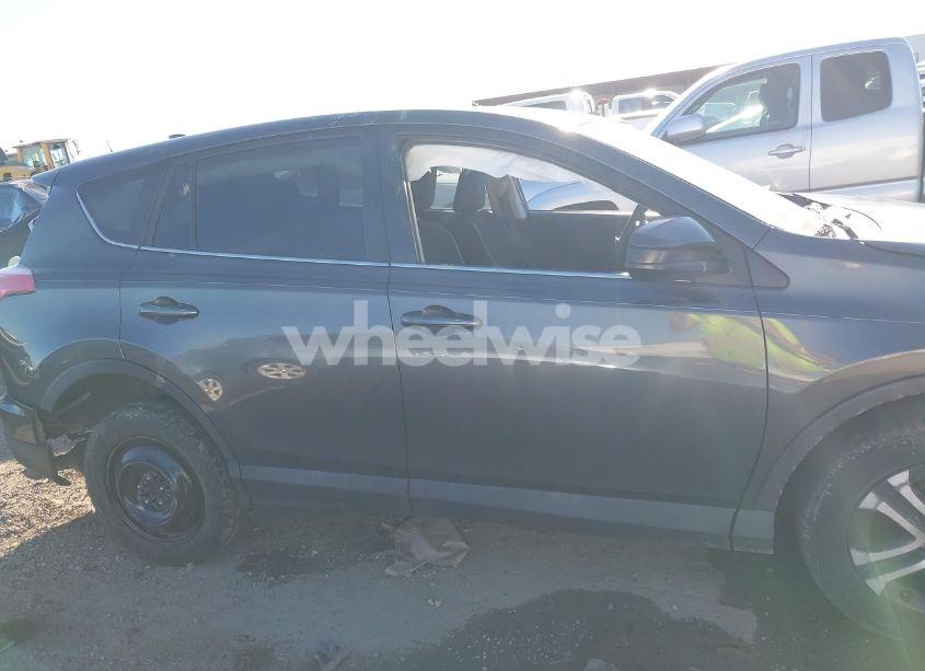 Photo 14 of 2018 Toyota Rav4 LE (VIN 2T3ZFREVXJW457331)