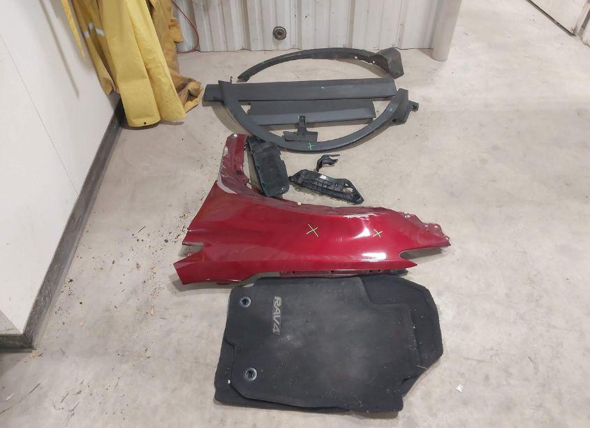 Photo 12 of 2018 Toyota Rav4 LE (VIN 2T3ZFREVXJW459449)