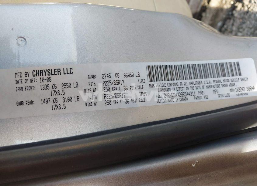 Photo 15 of 2010 Volkswagen Routan SE (VIN 2V4RW3D10AR323312)