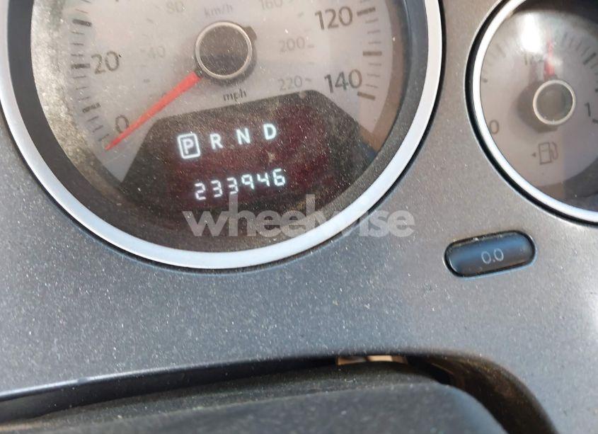 Photo 7 of 2010 Volkswagen Routan SE (VIN 2V4RW3D10AR323312)