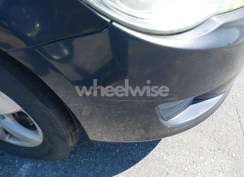 Photo 12 of 2010 Volkswagen Routan SE (VIN 2V4RW3D10AR424088)