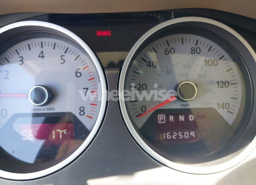 Photo 7 of 2010 Volkswagen Routan SE (VIN 2V4RW3D11AR295018)