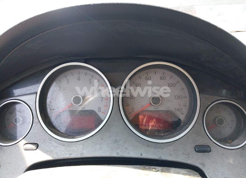 Photo 7 of 2010 Volkswagen Routan SE (VIN 2V4RW3D11AR333086)