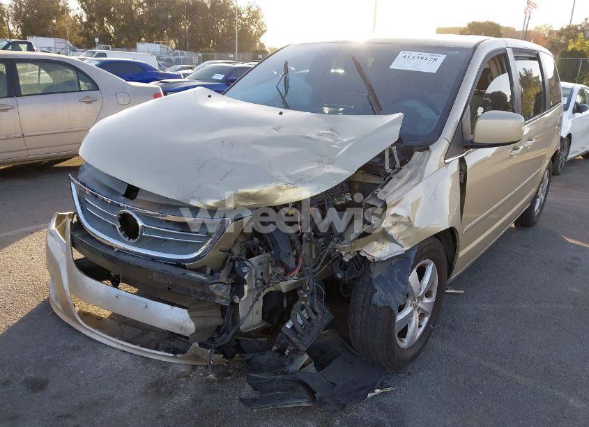Photo 6 of 2010 Volkswagen Routan SE (VIN 2V4RW3D11AR407204)