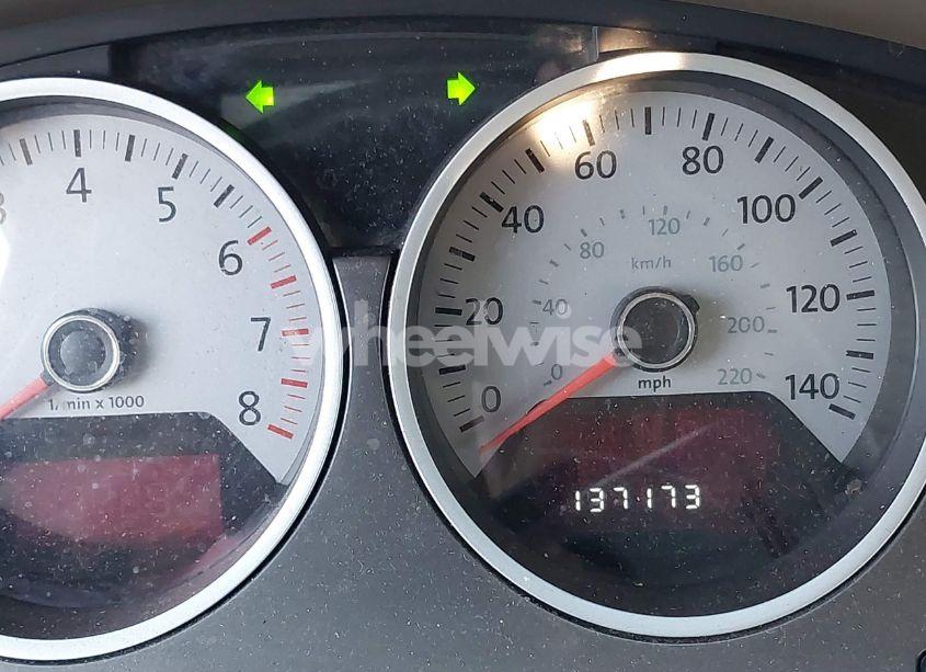 Photo 7 of 2010 Volkswagen Routan SE (VIN 2V4RW3D11AR407204)